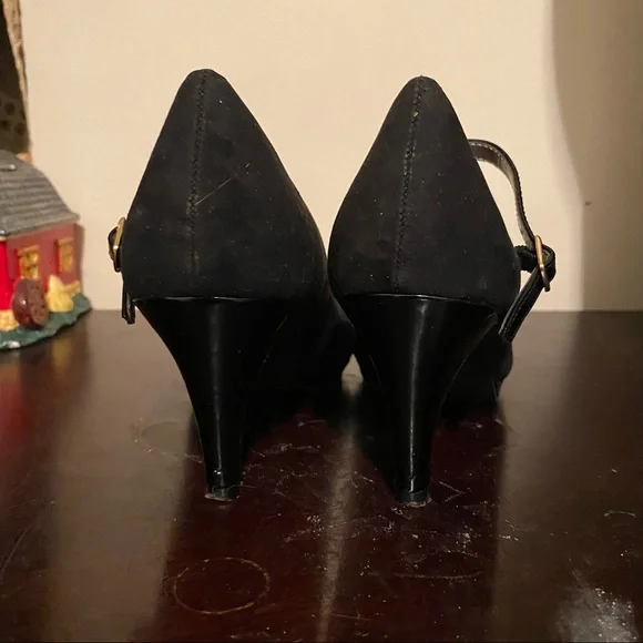 DEXFLEX COMFORT Black Mary Jane High Heels - Picture 3 of 6